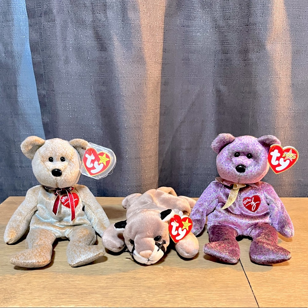 Rare Ty Beanie Babies 1999 Signature Bear, 2000 Signature Bear, and Canyon.